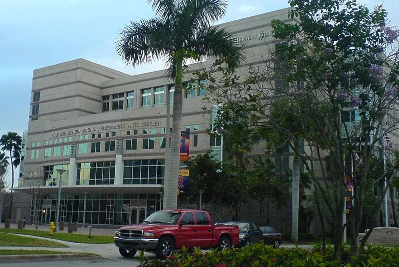 Alfred si Rose Miniaci Performing Arts Center